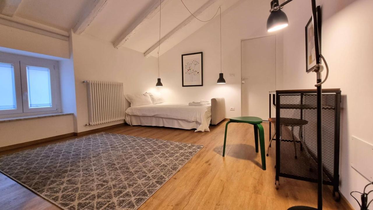 Roma 30 - Poema Apartment Триест Екстериор снимка